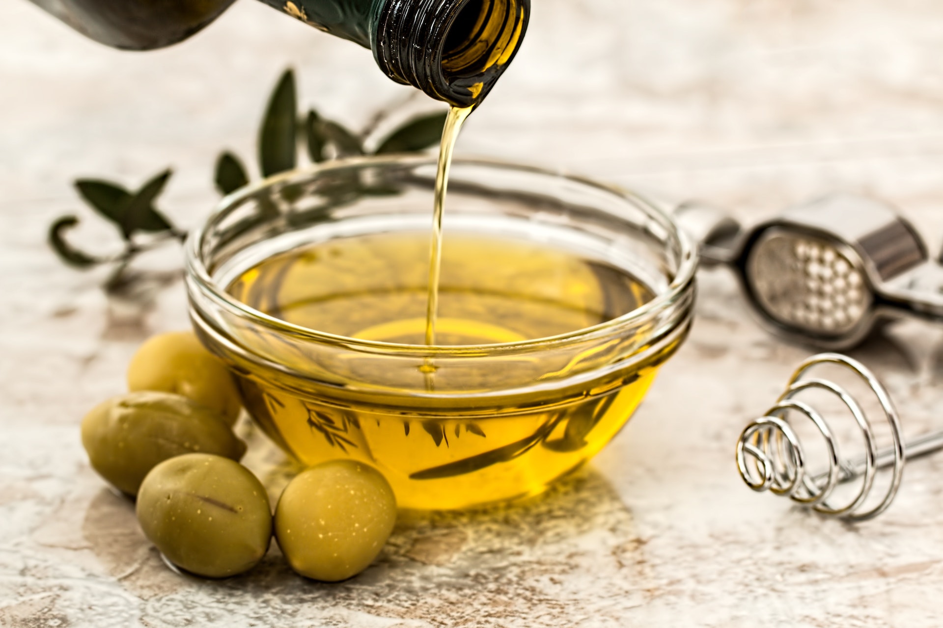 Top 9 Natural Oils for Improving Hair Health