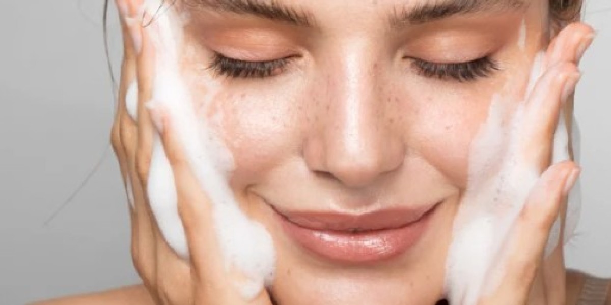 10 Best Affordable Natural Face Cleanser