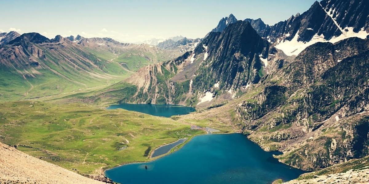 Nature's Masterpiece :The Spellbinding Beauty of the Kashmir Great Lakes Trek