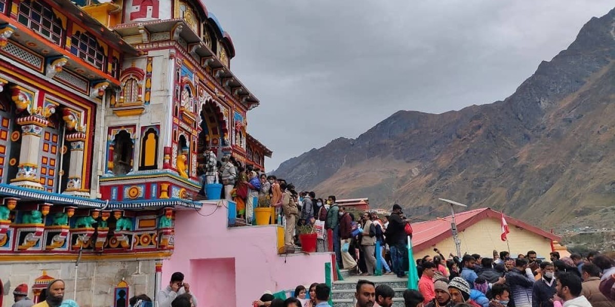 A Comprehensive Guide to the Badrinath Yatra: Travel Tips and Insights