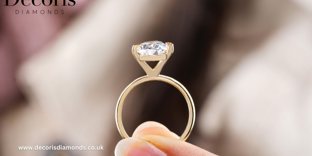 The Enduring Charm of Solitaire Diamond Engagement Rings