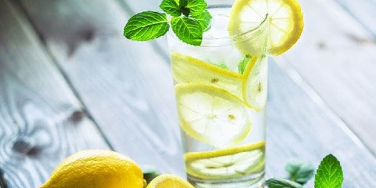 Before Bed, Hot Lemon Water: Benefits, Dangers, and Food