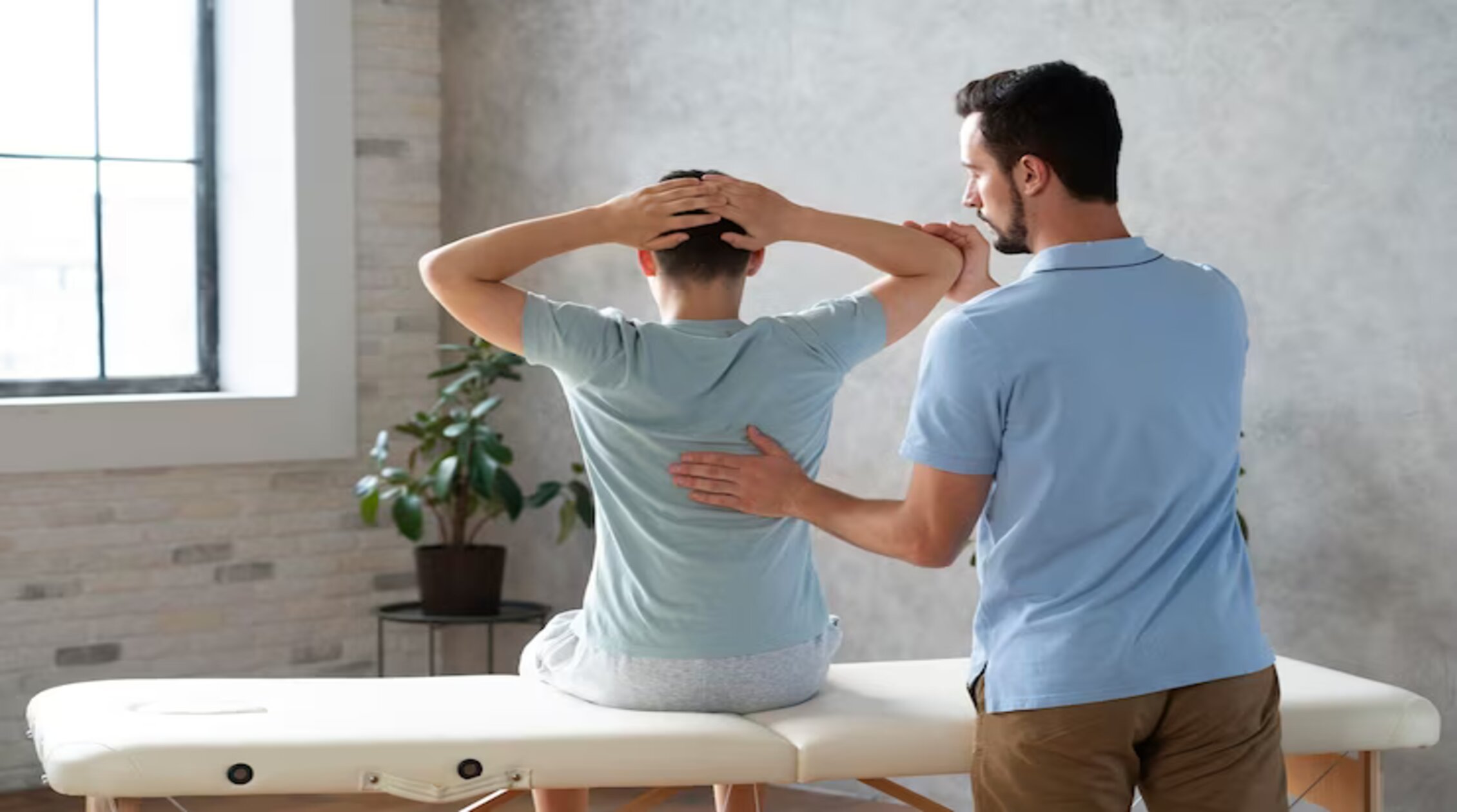 What is a Chiropractor and what do they do?