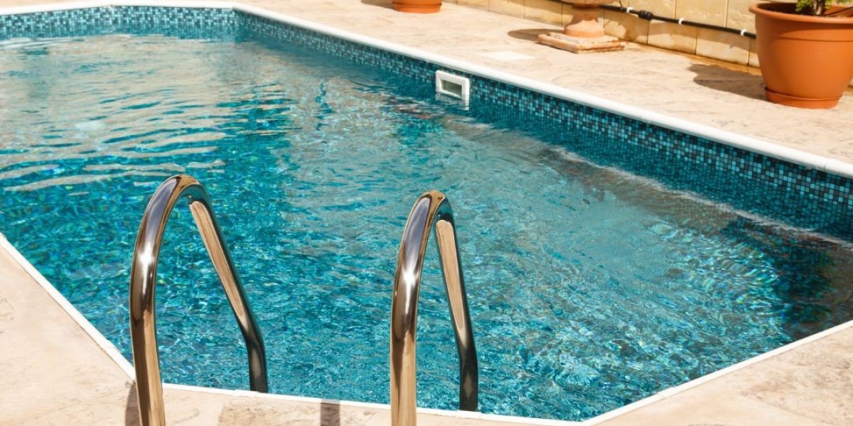 Unveiling the Qualities of Miami's Top Pool Contractor