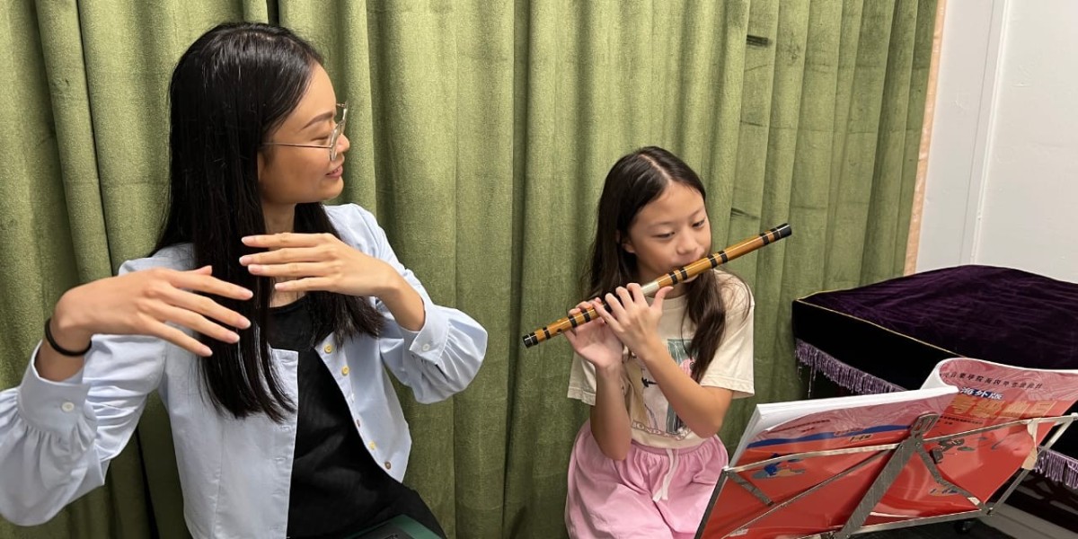 Mastering the Art of Dizi Lessons in Singapore with Eason Music
