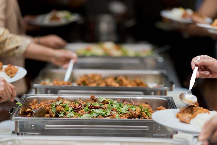 How to Choose the Perfect Menu for Your Office Lunch Catering | TheAmberPost