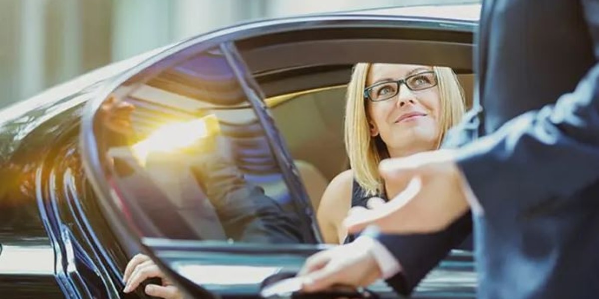 Top 5 Benefits of Choosing Private Airport Transfers in Melbourne