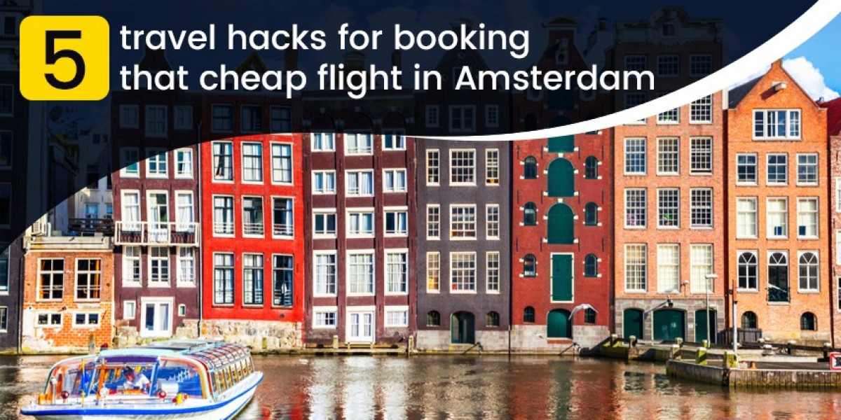 5 travel hacks for booking cheap flights in Amsterdam!