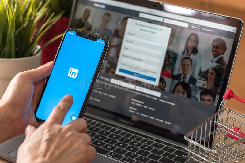 How to Get Contact Info from LinkedIn without Connection in 2023
