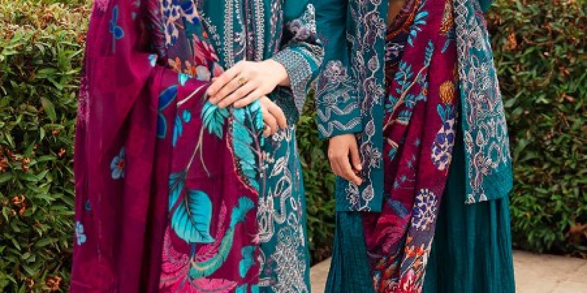 Top Picks for Pakistani Eid Dresses