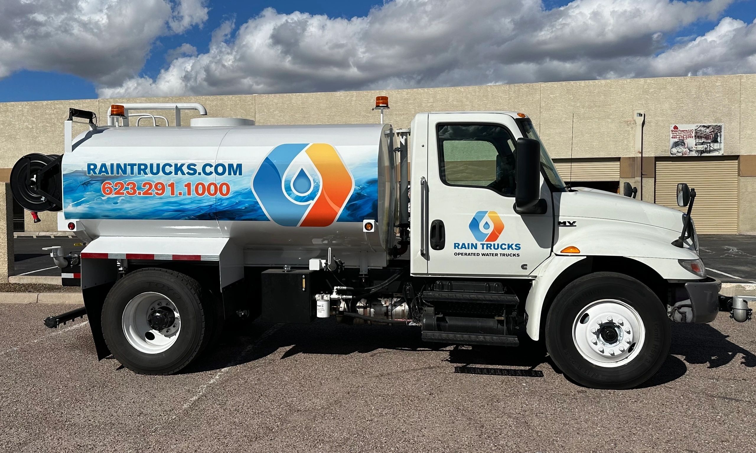Operated Water Trucks for Rent