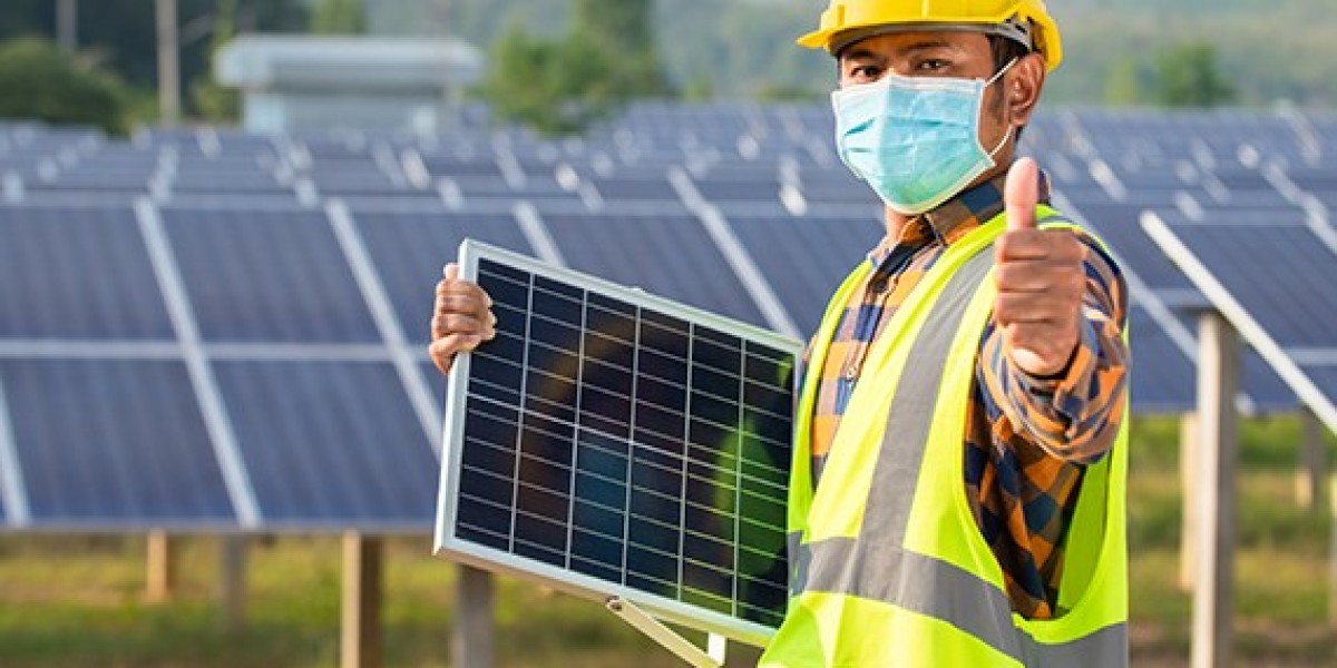 Becoming a Solar Professional: Empowering Your Career in the Renewable Energy Revolution