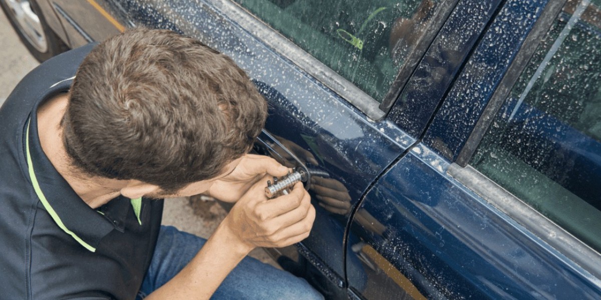 What Does a Locksmith Do?