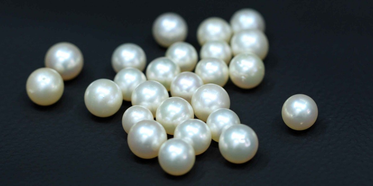 Is it OK to Wear Pearls Every Day?