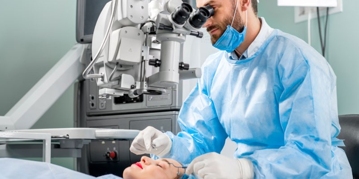 Learn The Facts Involved With SMILE Laser Eye Surgery