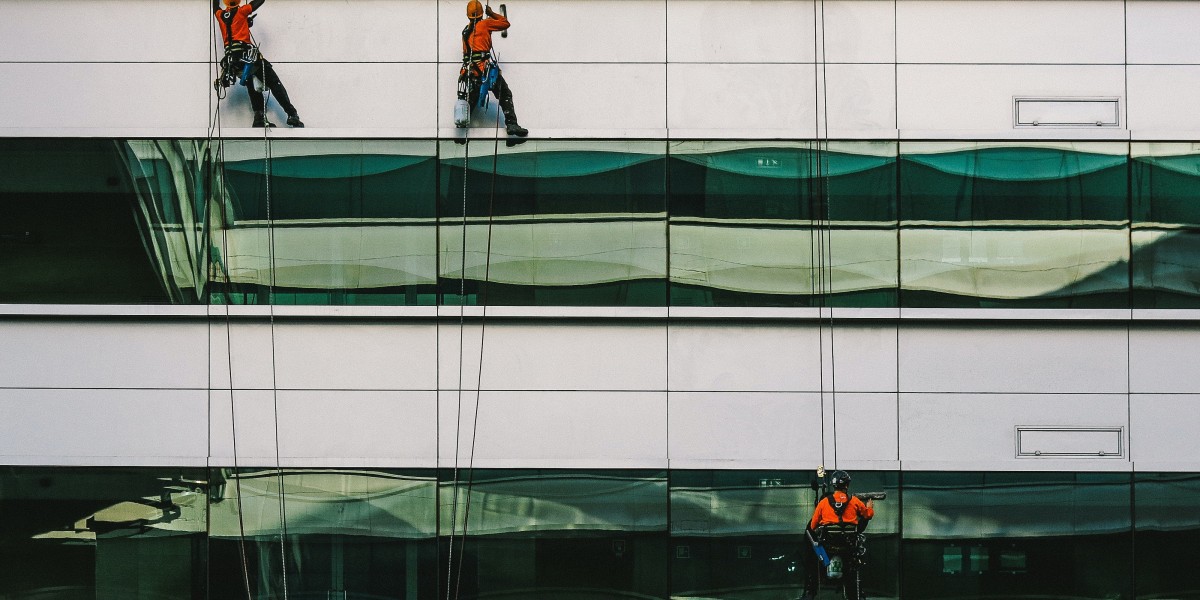 Ultra Clean: Your Premier Choice for Window Cleaning Services in Riyadh