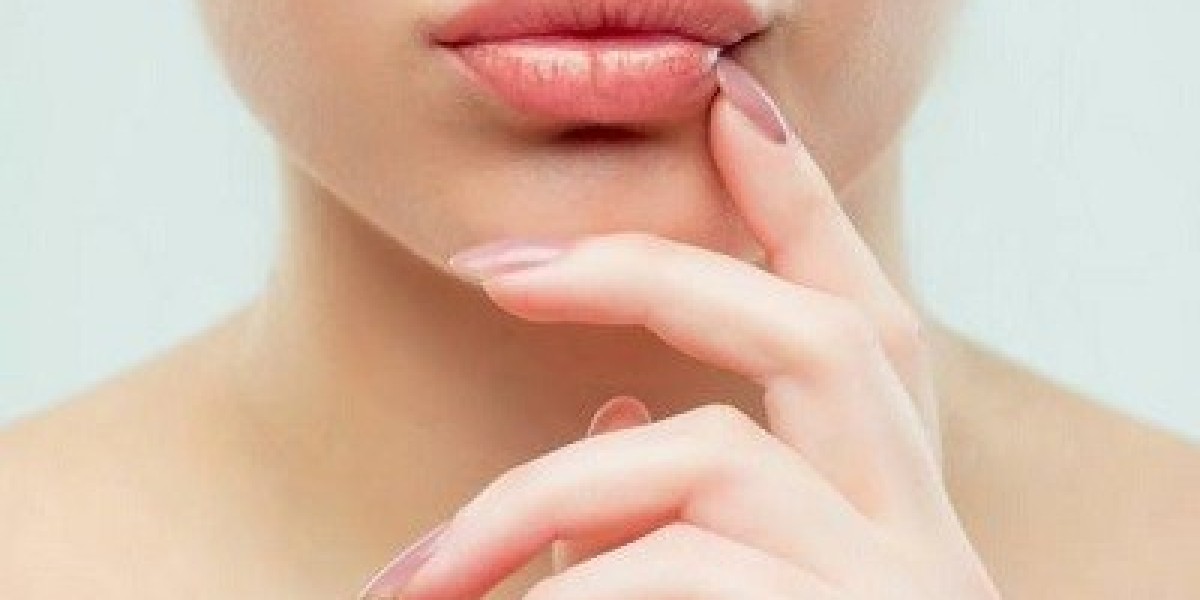 7 Benefits of Laser Treatment for Dark Lips in Dubai