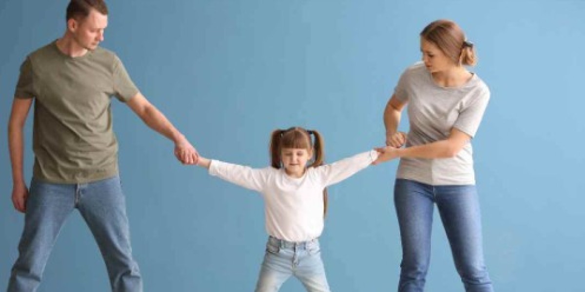 Communication in joint parenting: Pros and cons of different approaches