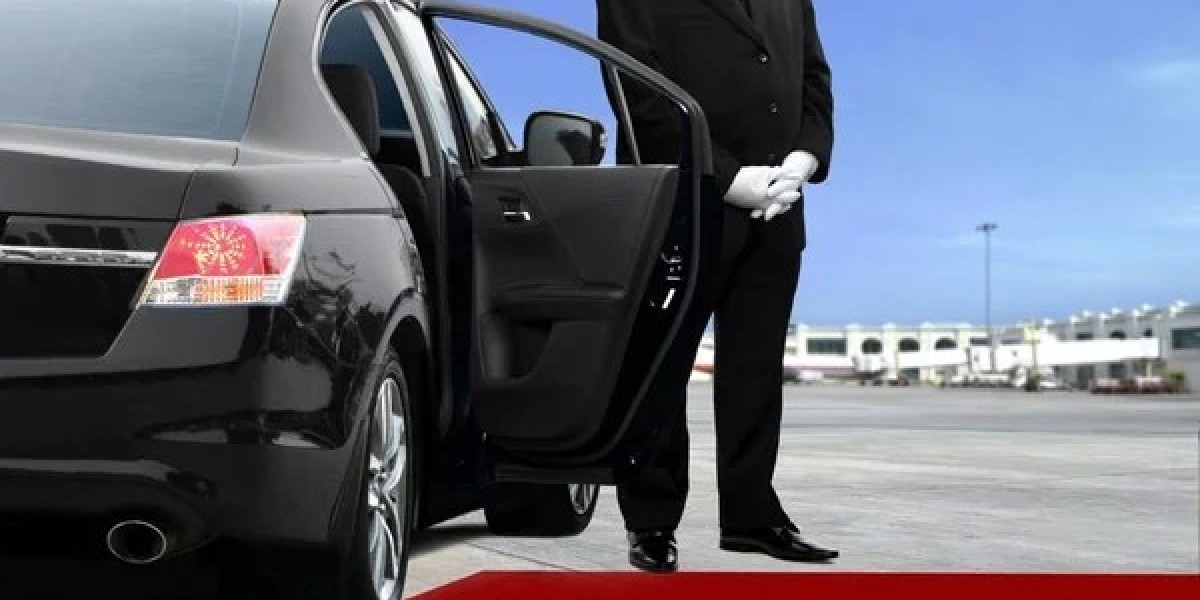 Experience Luxury and Benefits with Dubai’s Top Car Rental Service