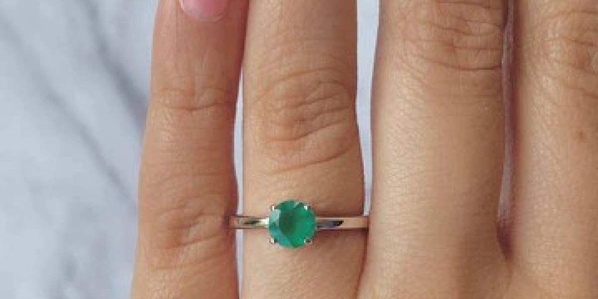 Dainty Green Onyx Rings for Every Occasion