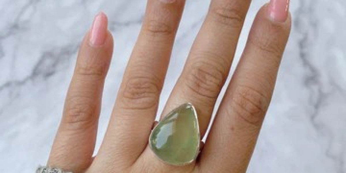 Exploring the Health Benefits of Wearing Statement Prehnite Ring