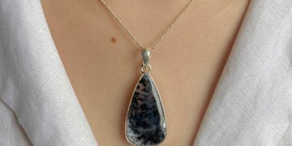 Adorning Yourself with the Secrets of Unique Dendritic Agate Jewelry Trends in Sterling Silver