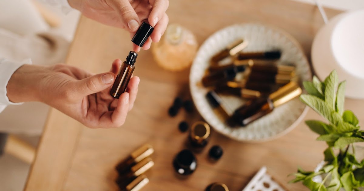 Buying Essential Oil in 2024? Know How to Buy the Pure Essential Oils