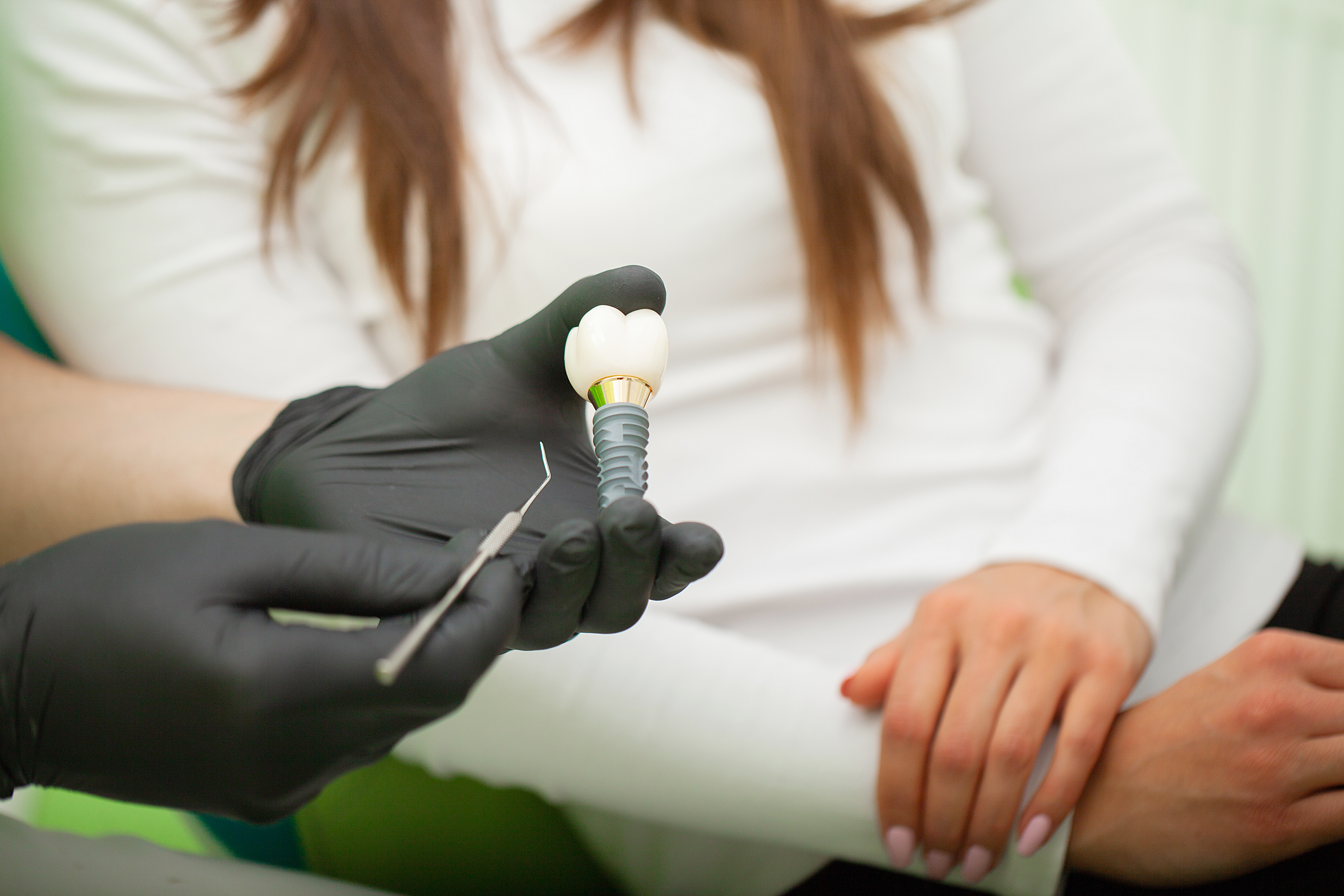 The Role of Bone Density in Dental Implant Success – Invisible Braces Kolkata