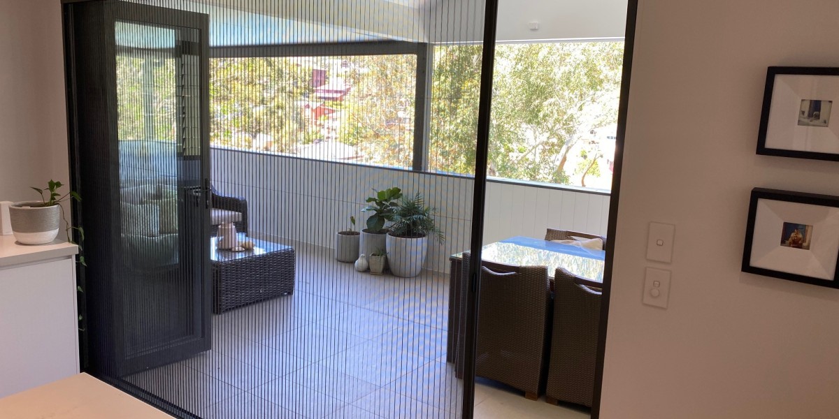 5 Benefits of Installing Screen Doors & Fly Screens in Every Room of Your Home