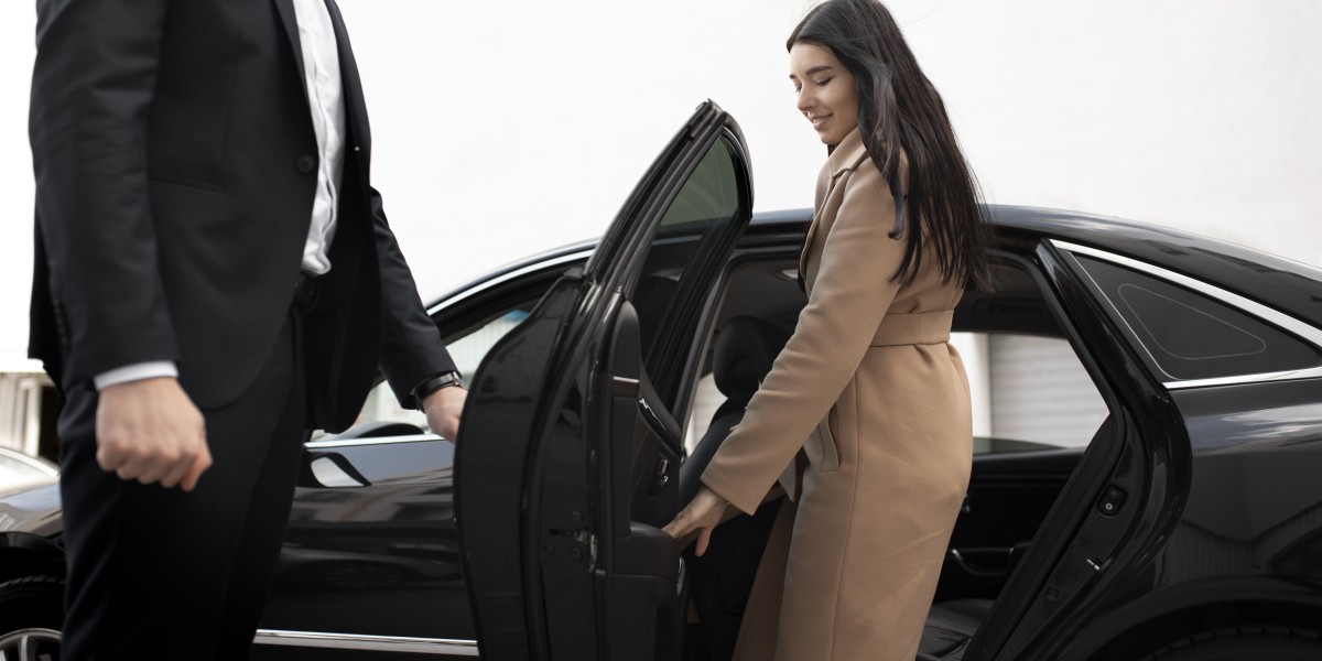 Best Chauffeur Service in London: Heathrow Carrier – Your Premium Travel Partner