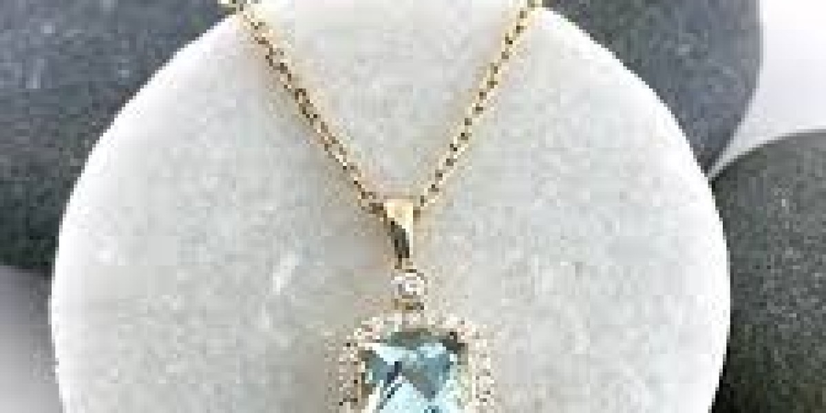 Aquamarine Necklaces: The Symbolism Behind the Stone