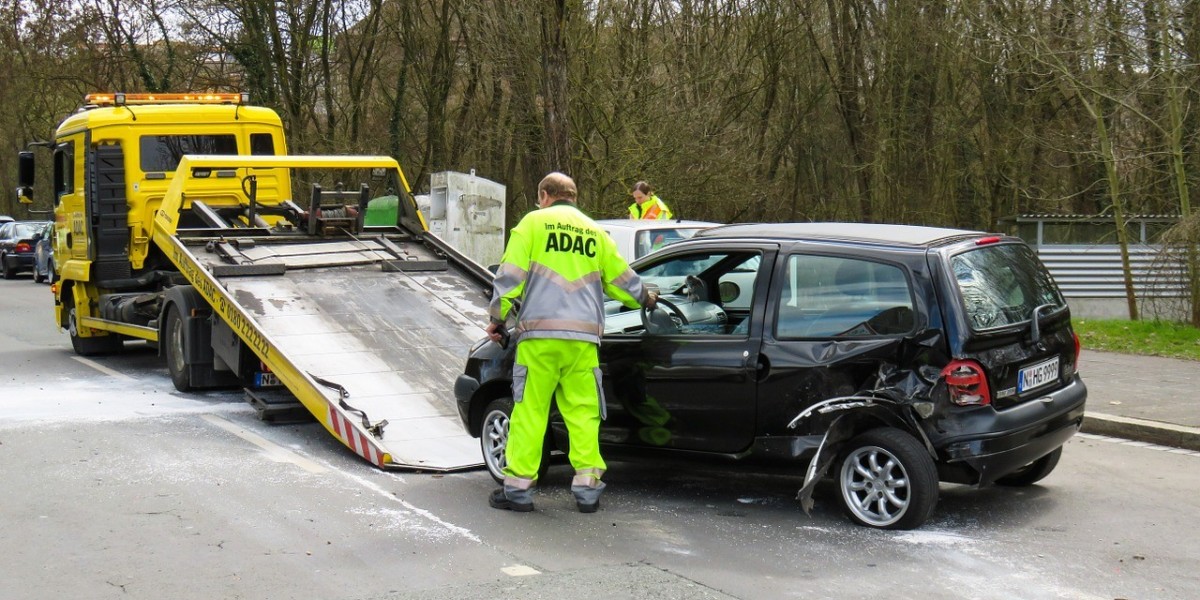 Car Towing vs Repairs: Making Informed Decisions for Your Car