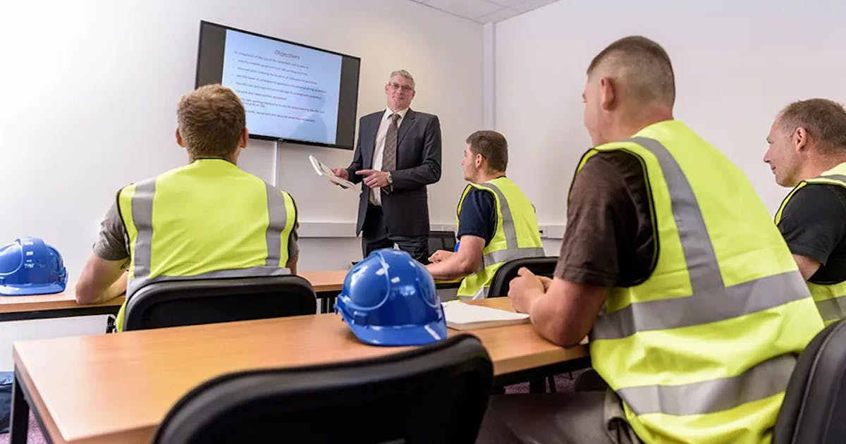 How to Choose the Right Excavation Training Program?