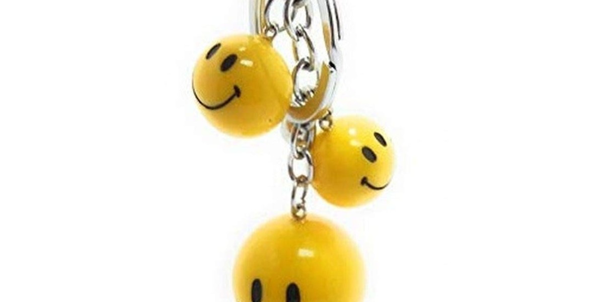 Keychain Smileys: A Nostalgic Trend for Millennials