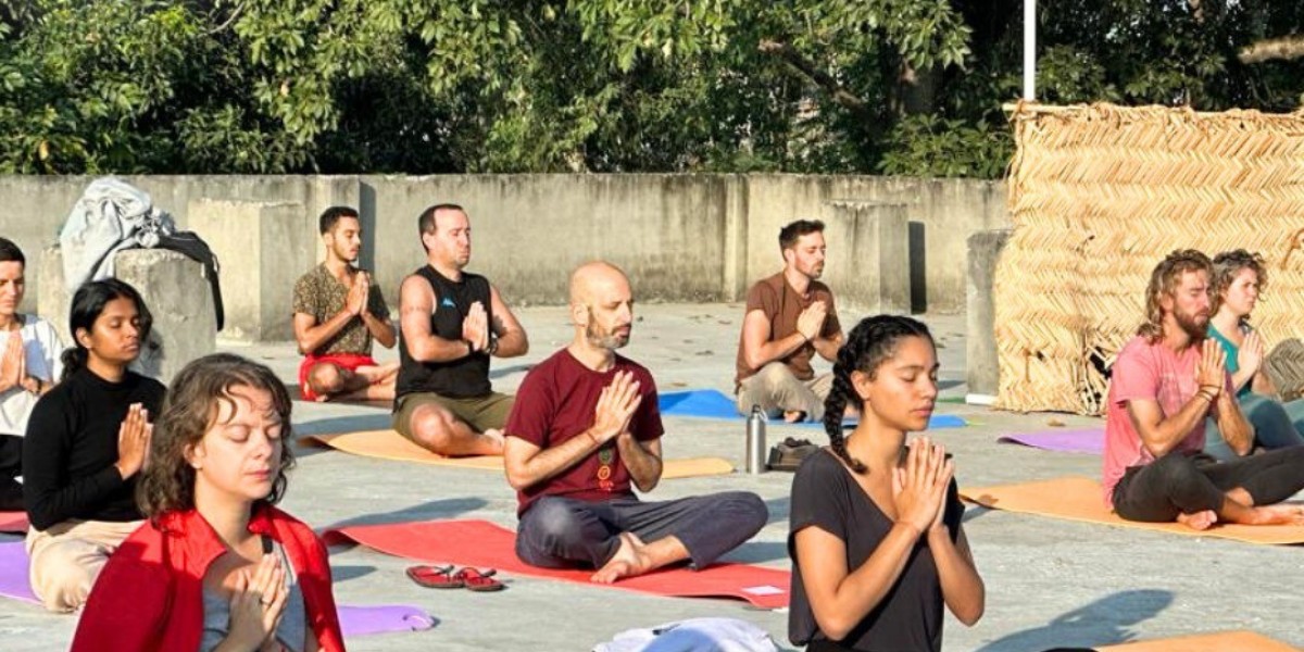 Best 200 Hours Yoga Teacher Training in India